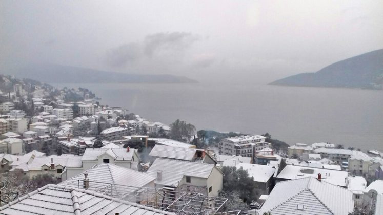 Rezultat slika za herceg novi pod snijegom